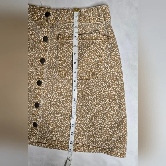 Kimchi Blue Tan Floral Mini Skirt – Button-Up Jean Style, Size 4 🌼 - Picture 5 of 5